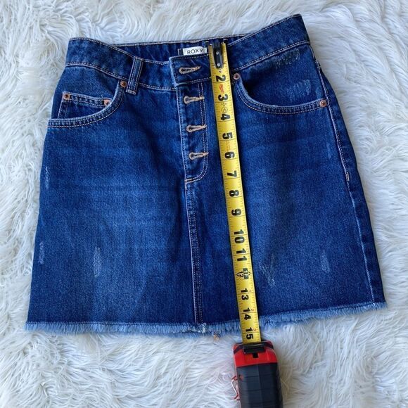 Roxy Button Fly Distressed Frayed Hem Denim Skirt Size XS - Picture 8 of 9